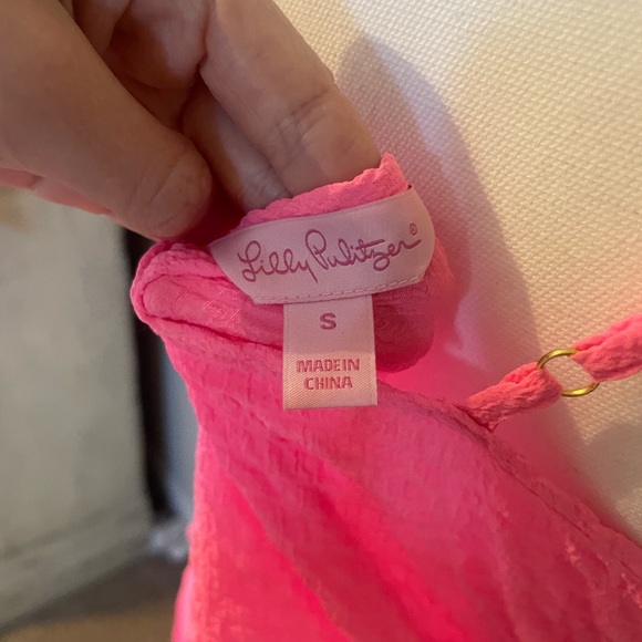 Lilly Pulitzer pink fringe top. - Picture 4 of 5